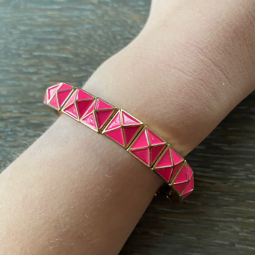 3/$9 Geometric shape hot pink and gold bracelet. OSFA